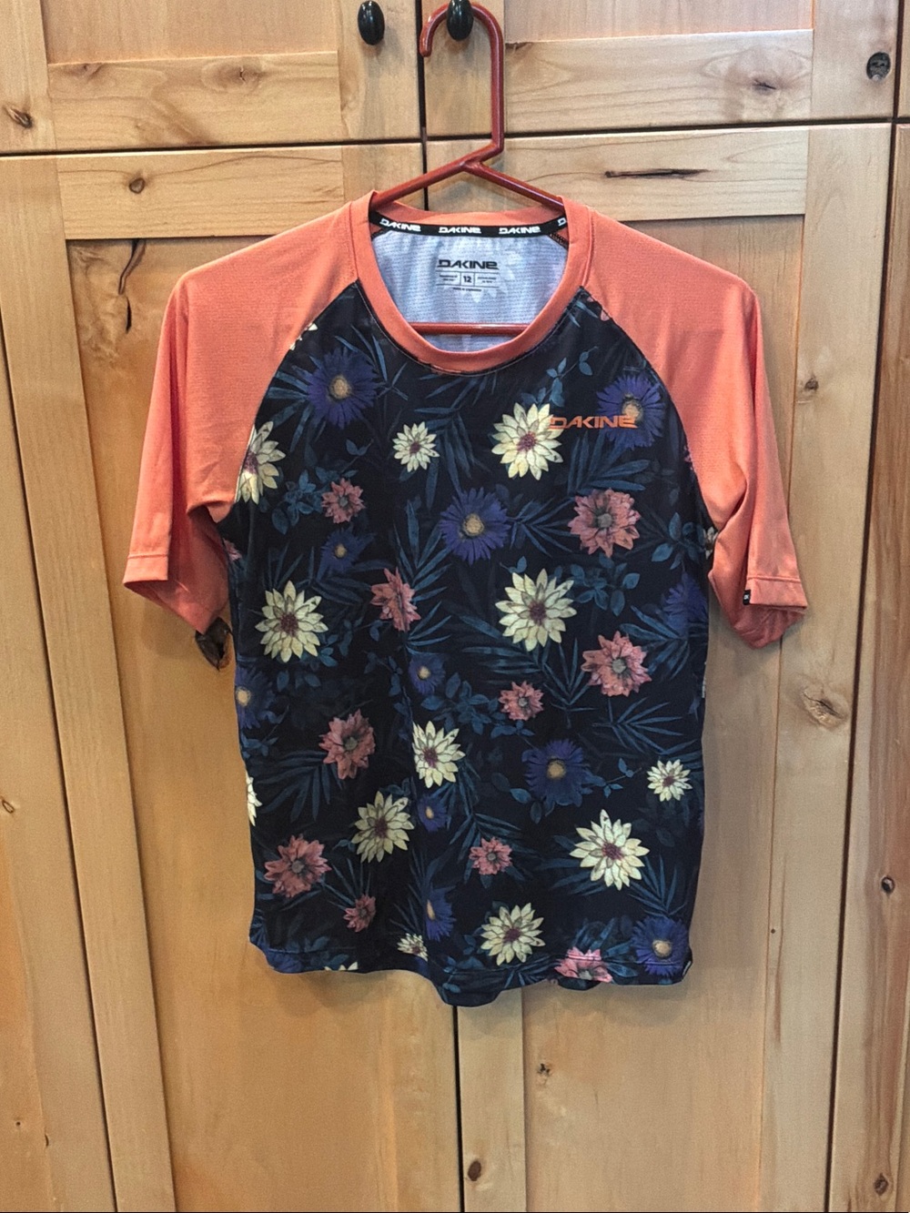 Womens DAKINE Bike Tee Shirt / Jersey NEW Size 12